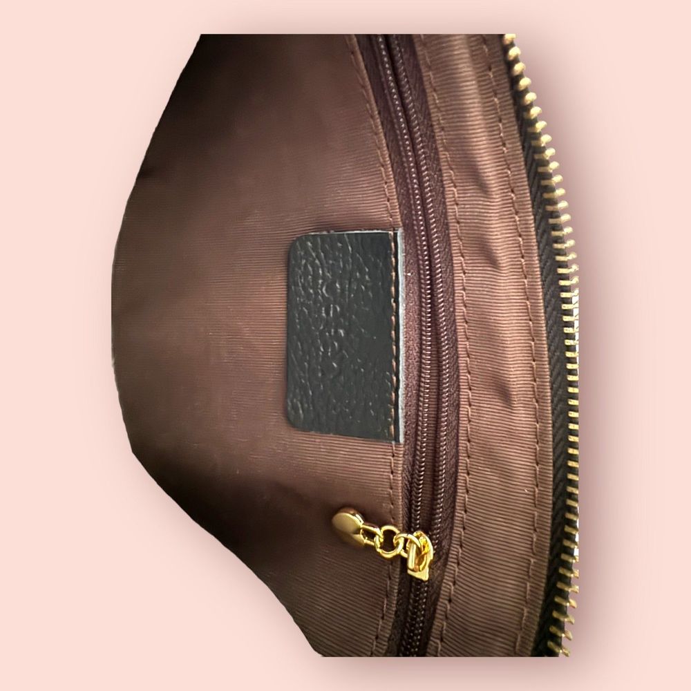 Befen Black Pebbled Leather Wristlet / Wallet - Picture 5 of 5